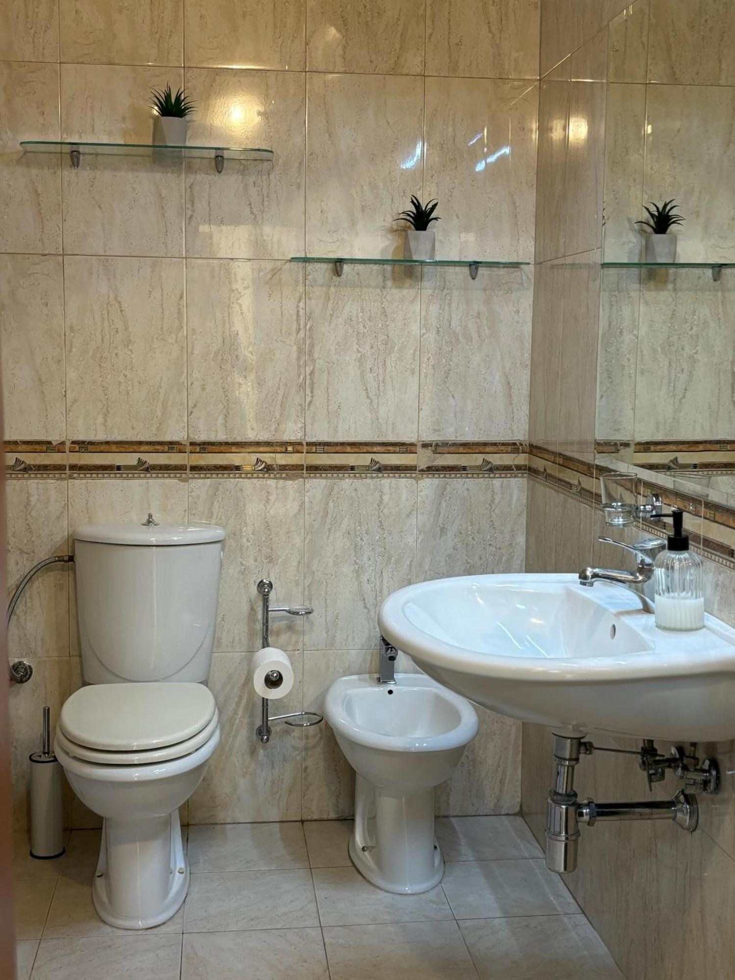 Tam 2Bdr Center Taiwan Apartment Tirana Exterior photo